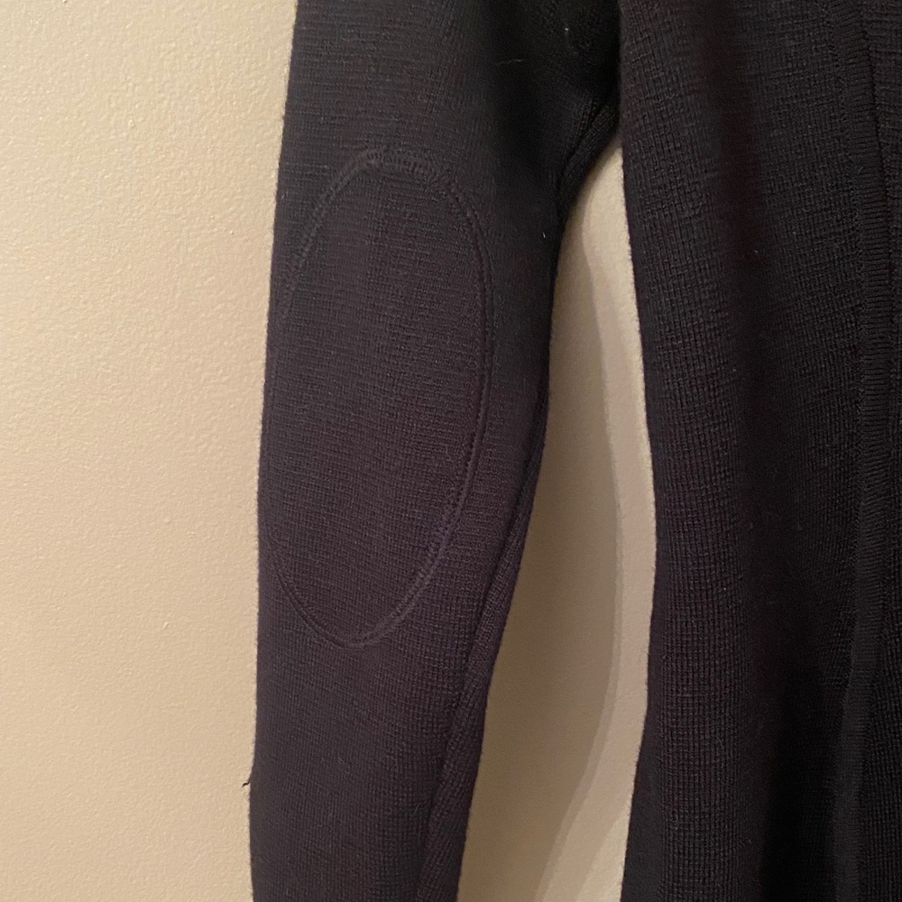 Athleta‎ - Picture 5 of 6